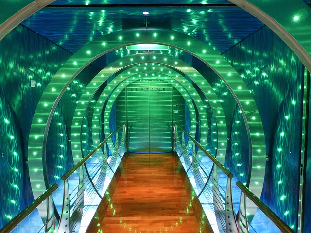 LED světla v tunelu