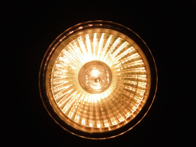 halogenová žárovka